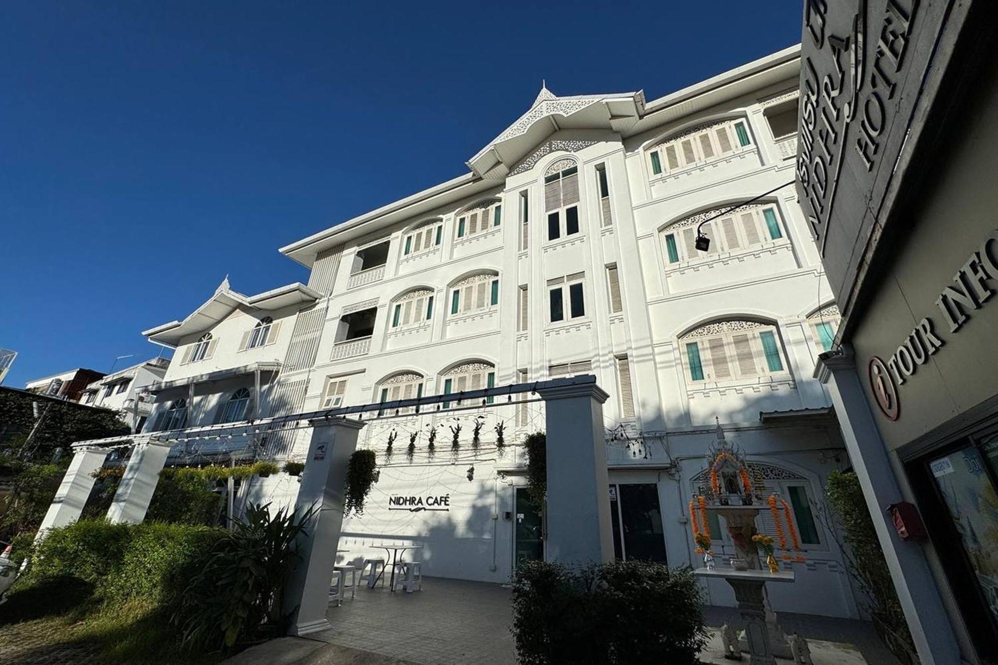 Nidhra Lanna Hotel Chiang Mai Exterior foto