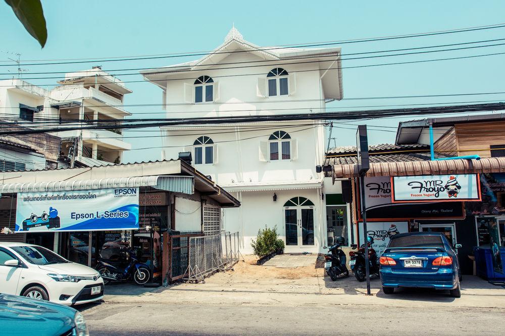 Nidhra Lanna Hotel Chiang Mai Exterior foto