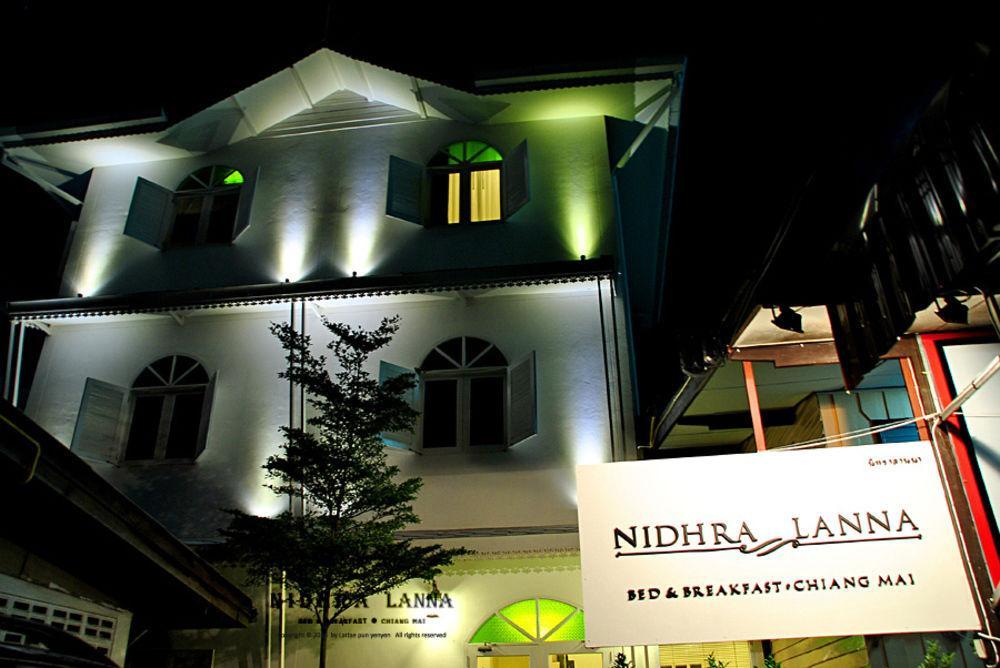 Nidhra Lanna Hotel Chiang Mai Exterior foto